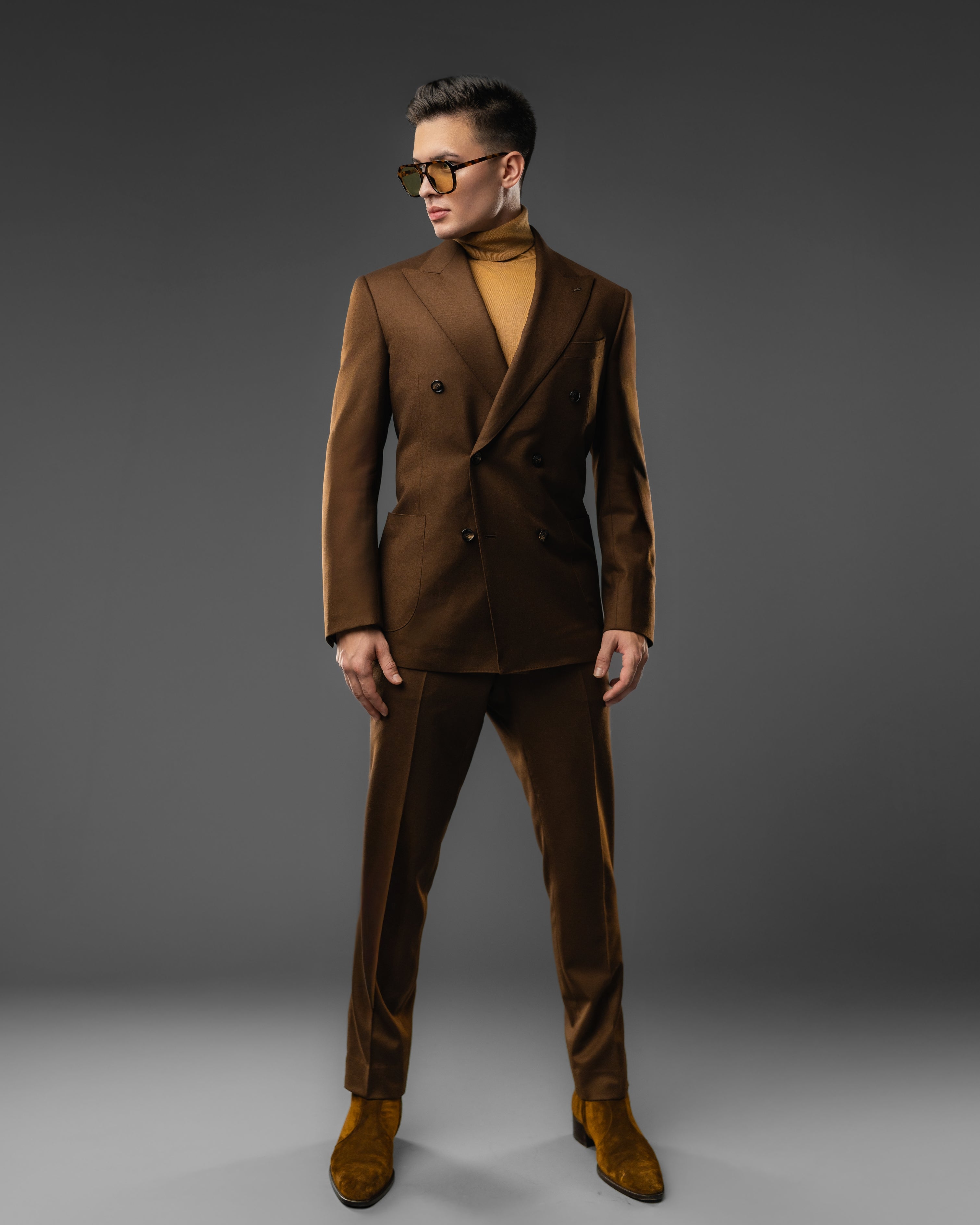 MID BROWN WOOL FLANNEL TAILORED FIT CLAIBORNE DOUBLE-BREASTED SUIT