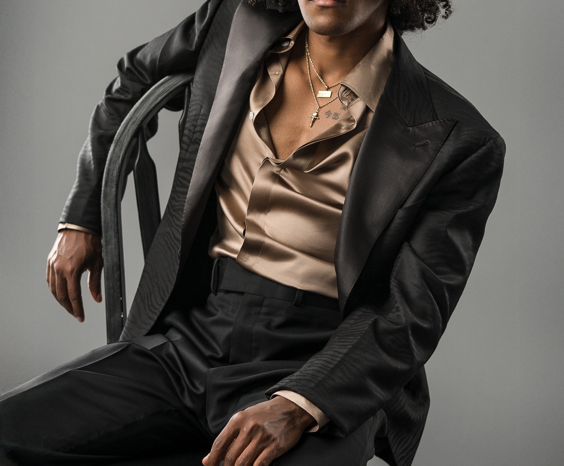 BLACK TIGER STRIPE WOOL TAILORED FIT CLAIBORNE SINGLE-BREASTED TUXEDO JACKET