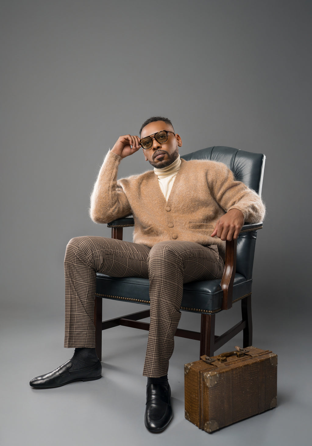 MID-BROWN BRUSHED MOHAIR CARDIGAN