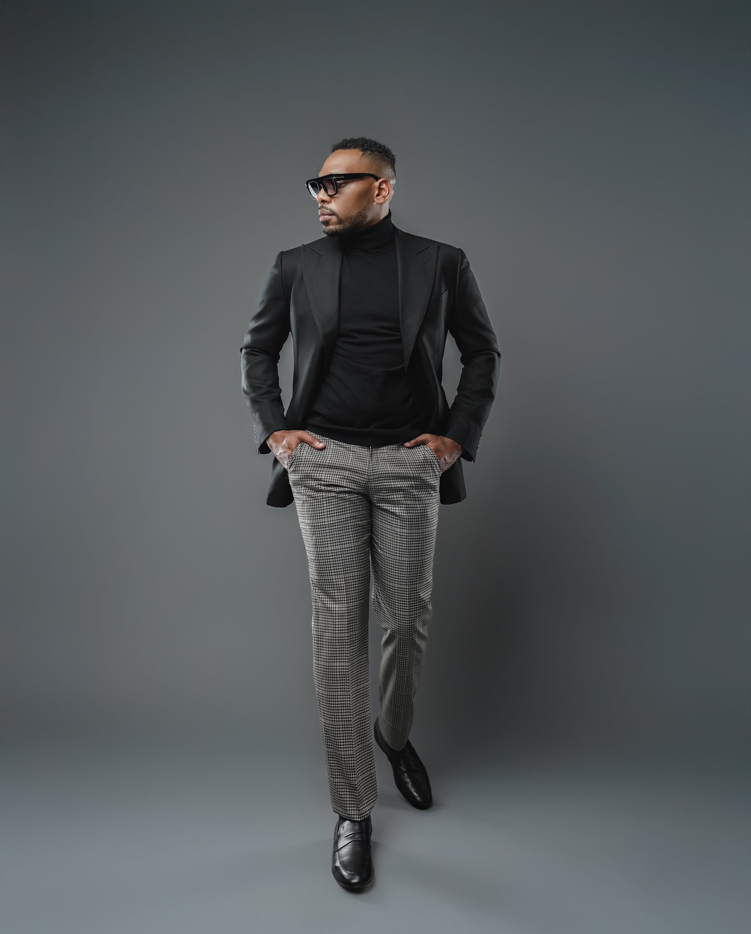 GREY PLAID CLAIBORNE TROUSERS