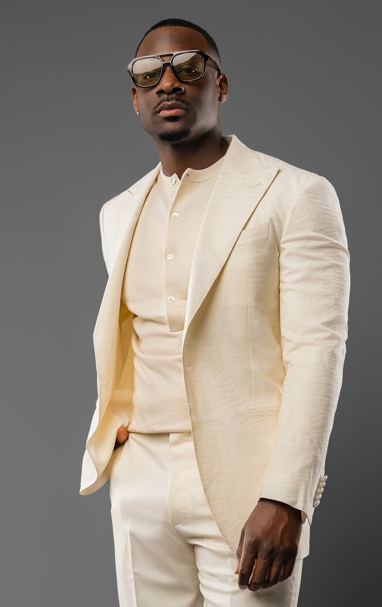 MORNING WHITE TIGER STRIPE WOOL TAILORED FIT CLAIBORNE SINGLE-BREASTED TUXEDO JACKET