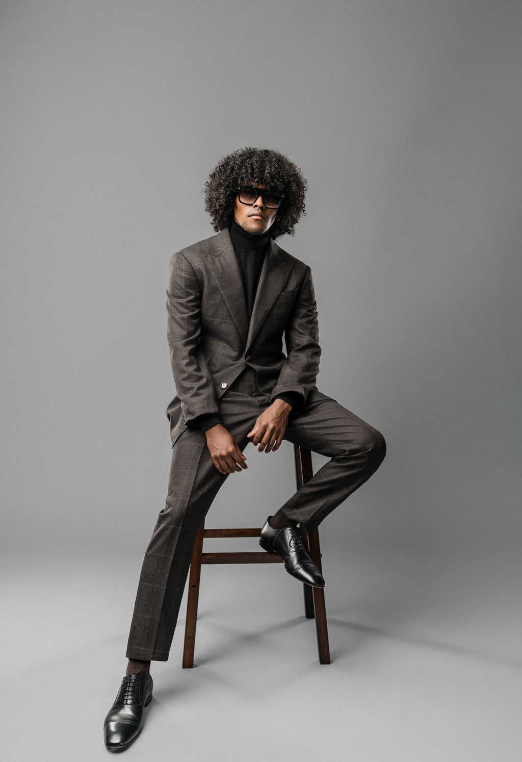 BROWN OVERCHECK WOOL TAILORED FIT CLAIBORNE SINGLE-BREASTED SUIT