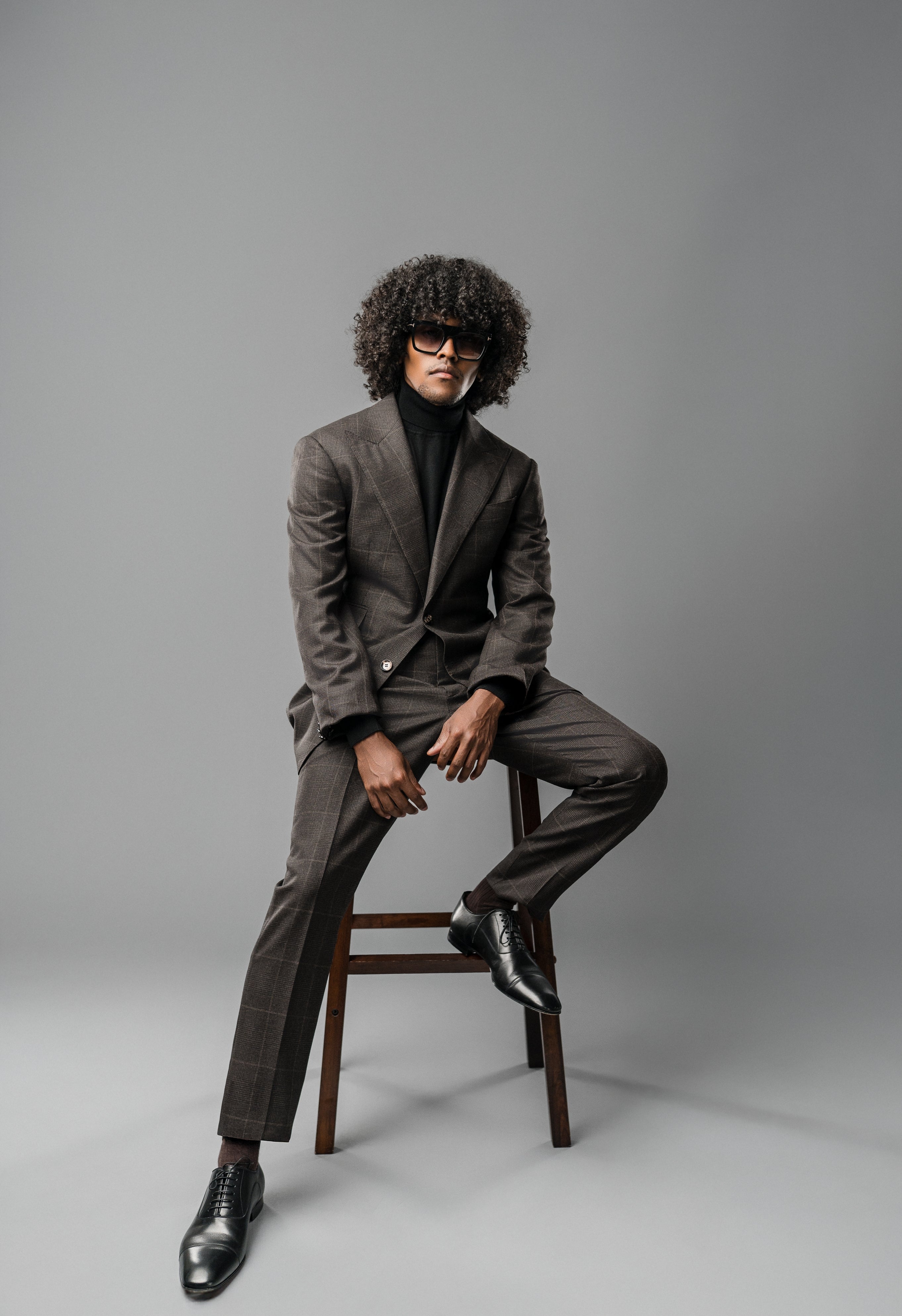 BROWN OVERCHECK WOOL TAILORED FIT CLAIBORNE SINGLE-BREASTED SUIT